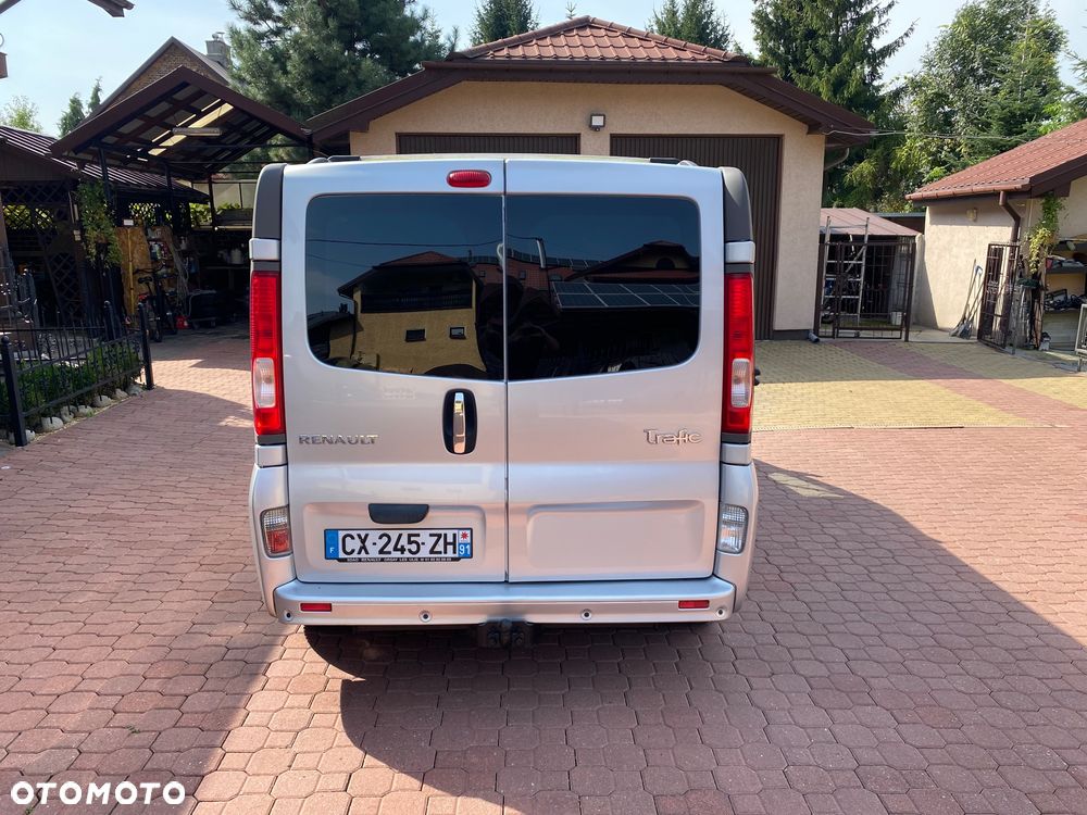 Renault Trafic 2.0 DCI 115 koni - 11