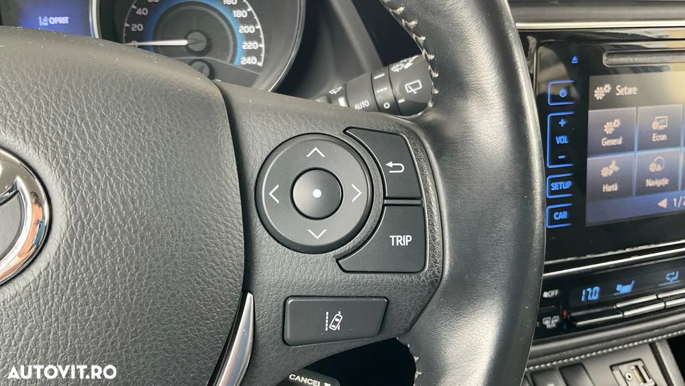 Toyota Auris 1.8 L VVT-i HSD Luna - 19