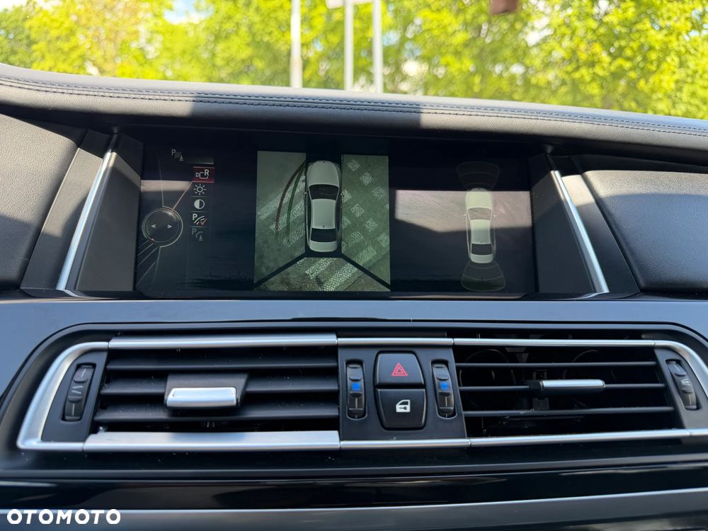 BMW Seria 7 740d xDrive Edition Exclusive - 32