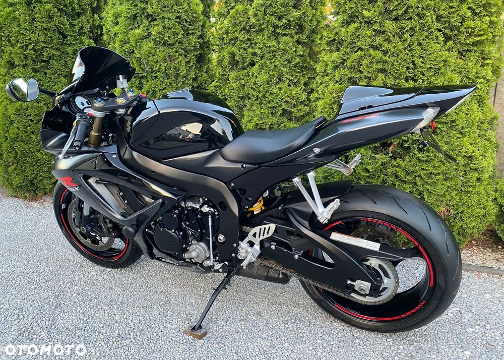 Suzuki GSX-R - 6