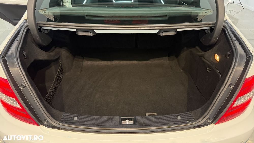 Mercedes-Benz C 220 CDI - 19