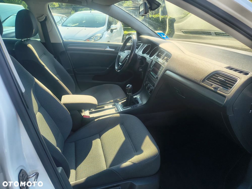 Volkswagen Golf 1.2 TSI BlueMotion Technology Comfortline - 22