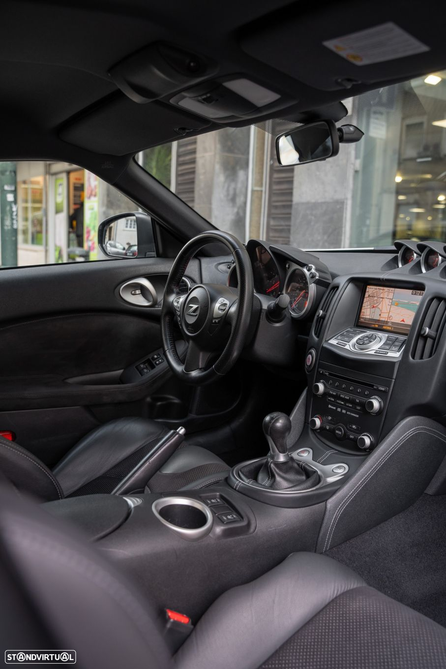 Nissan 370 Z Pack NAV+JA19 - 12