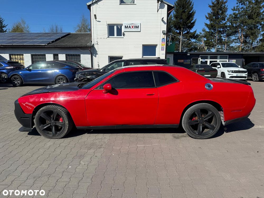 Dodge Challenger - 1