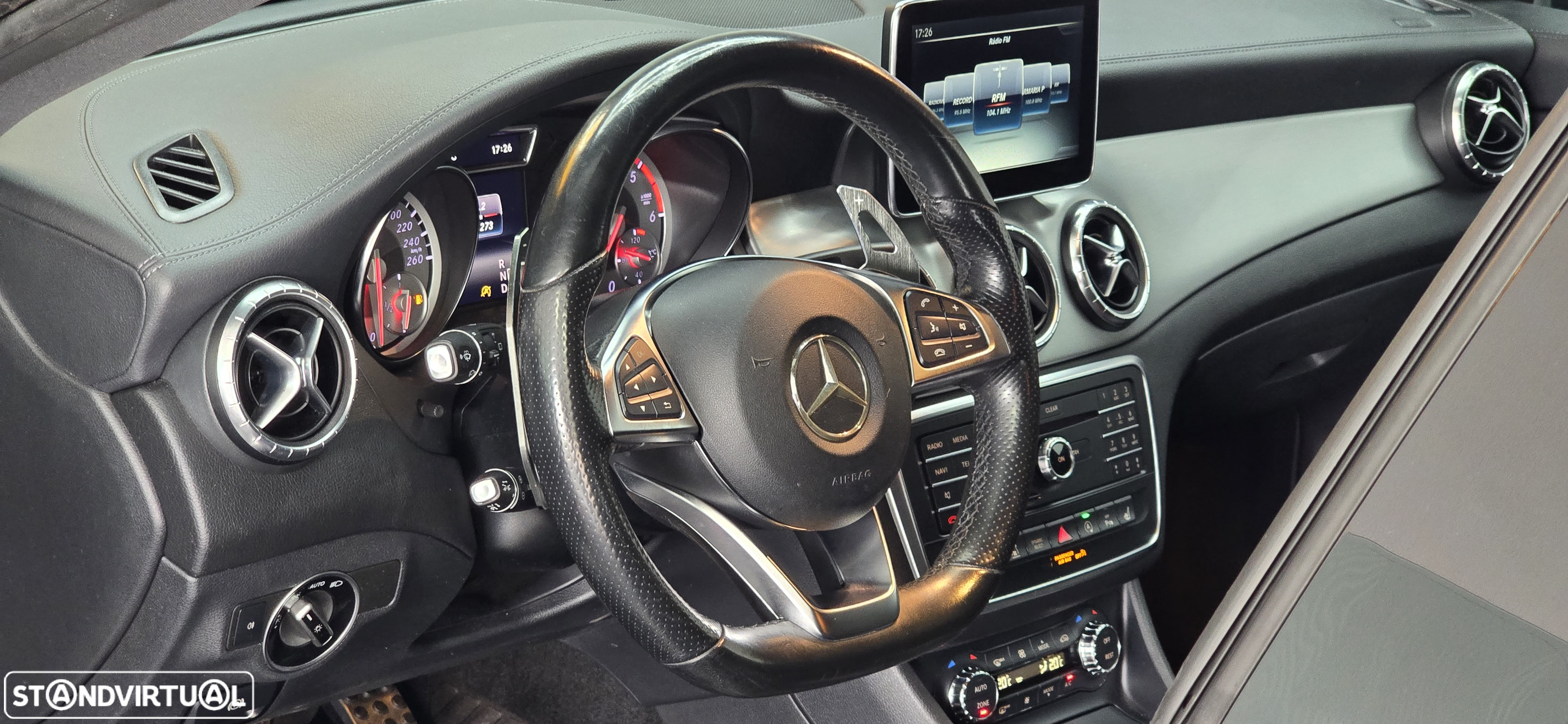Mercedes-Benz CLA 220 d Shooting Brake AMG Line Aut. - 38