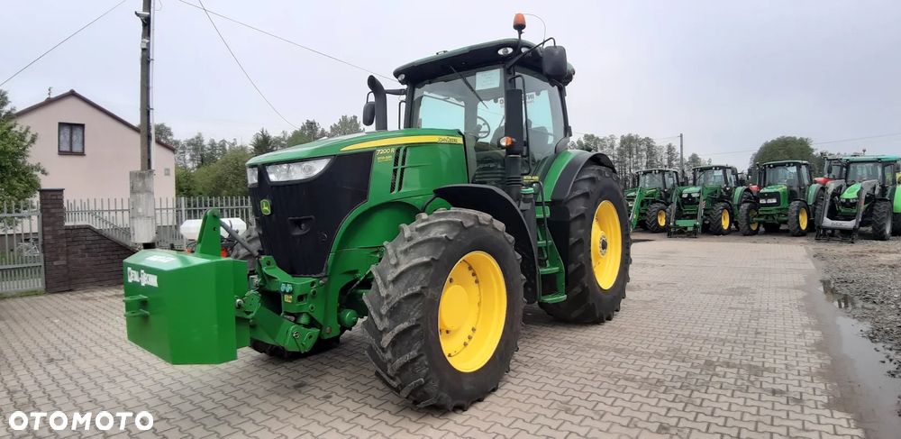 John Deere 7200R - 7