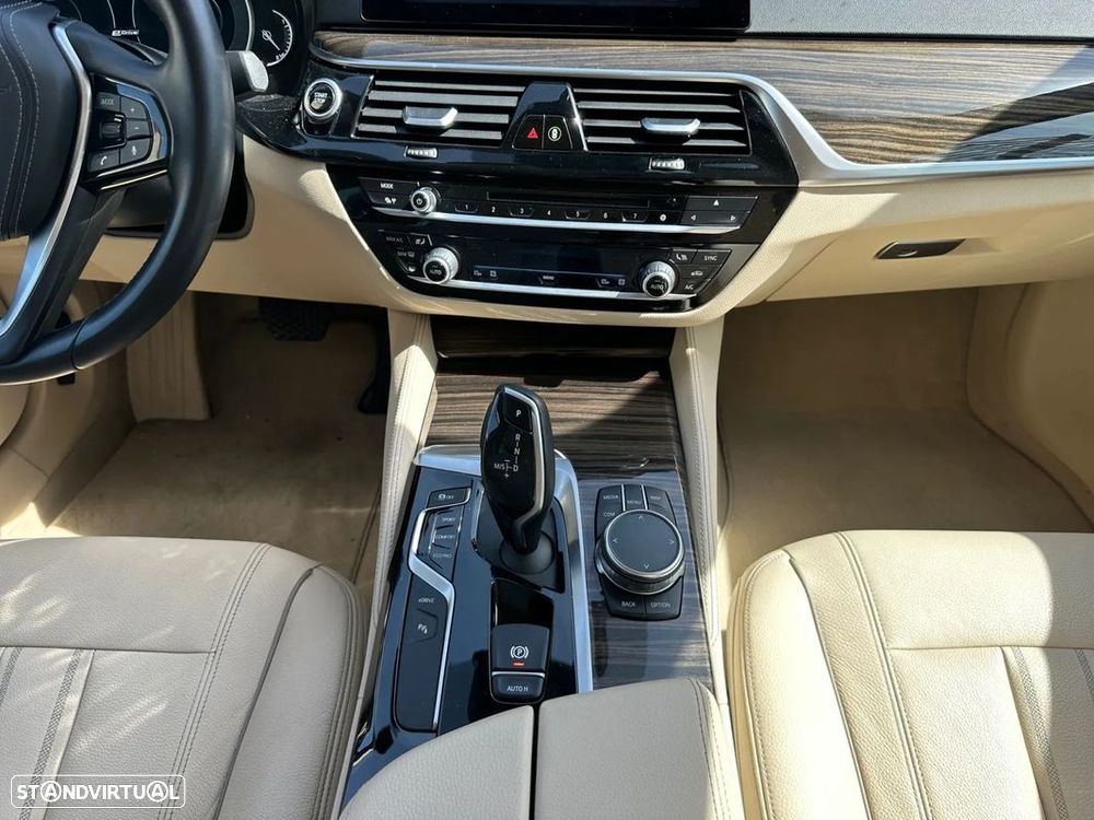 BMW 530 e iPerformance Line Luxury - 12