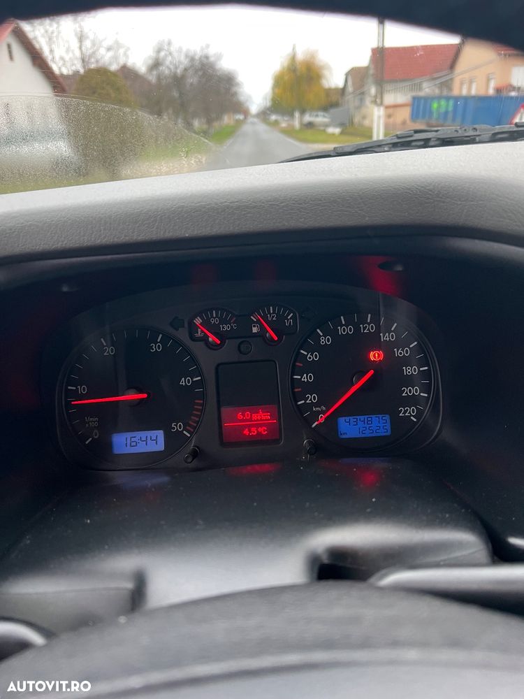 Volkswagen Multivan - 6