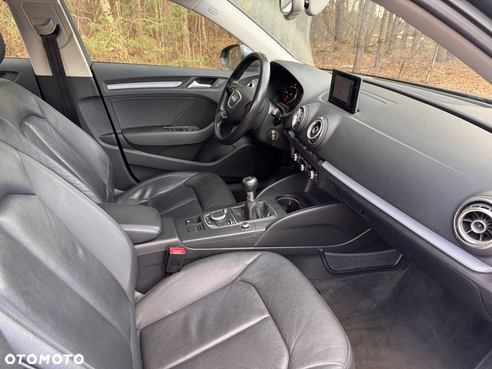 Audi A3 Sportback 1.6 TDI DPF Ambition - 8