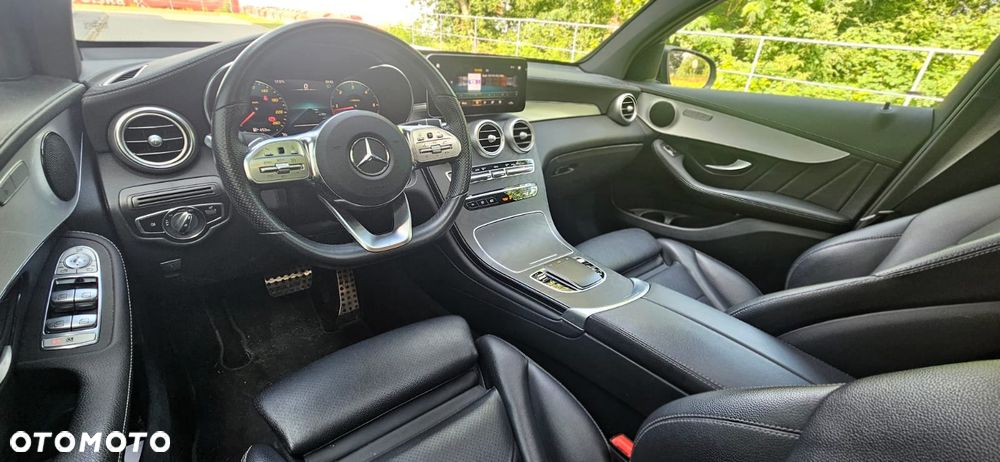 Mercedes-Benz GLC 200 d 4Matic 9G-TRONIC AMG Line - 28