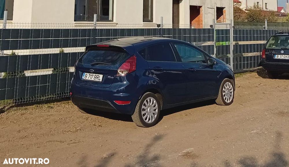 Ford Fiesta 1.5 TDCi DPF Titanium - 13