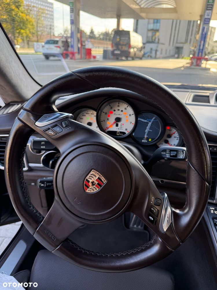 Porsche Panamera Turbo - 22