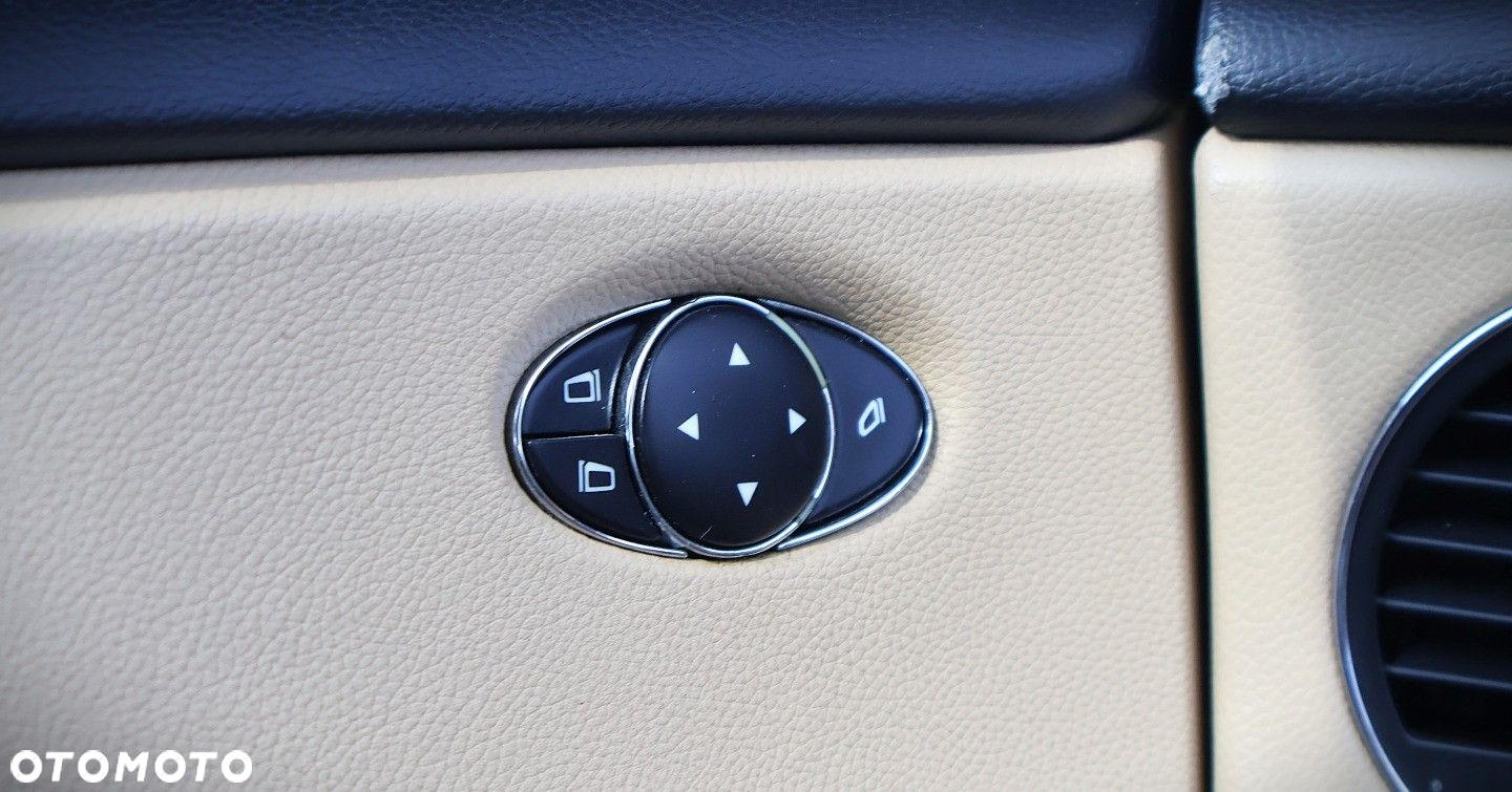 Mercedes-Benz CLS - 26