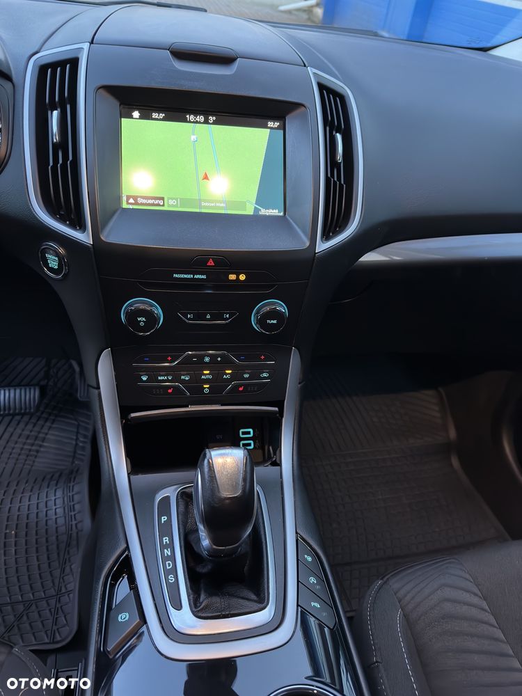 Ford S-Max 2.0 TDCi Titanium PowerShift - 12