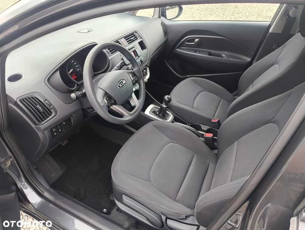 Kia Rio 1.2 Attract - 13
