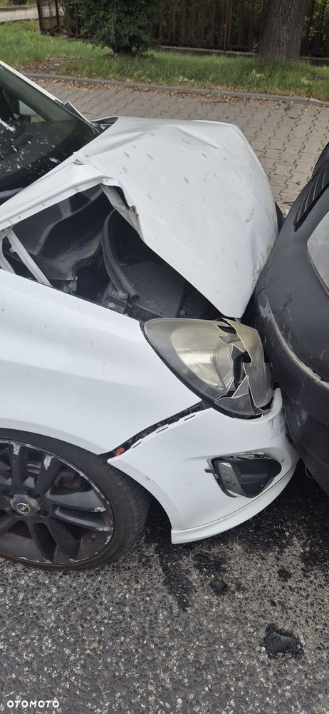 Opel Corsa - 4