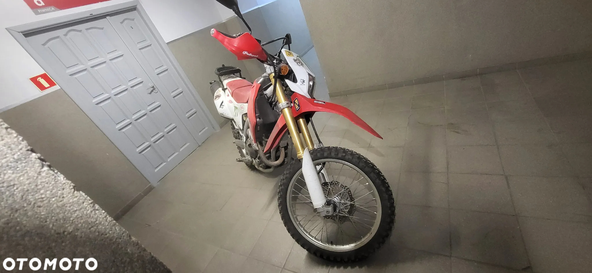 Honda CRF - 6