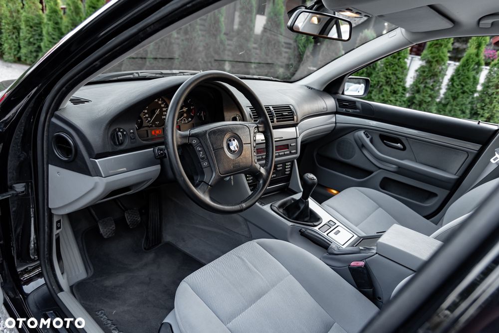 BMW Seria 5 - 16