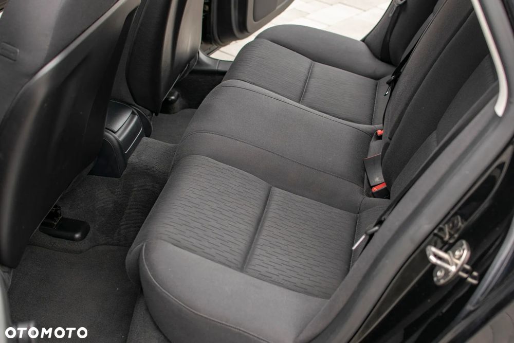 Audi A4 Avant - 32