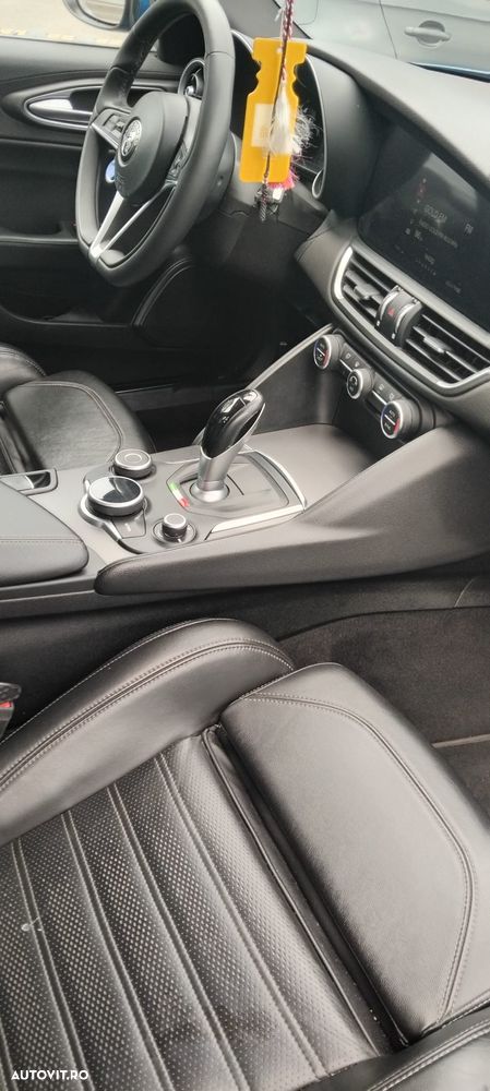 Alfa Romeo Giulia 2.2 AT8 Advanced Efficiency - 10