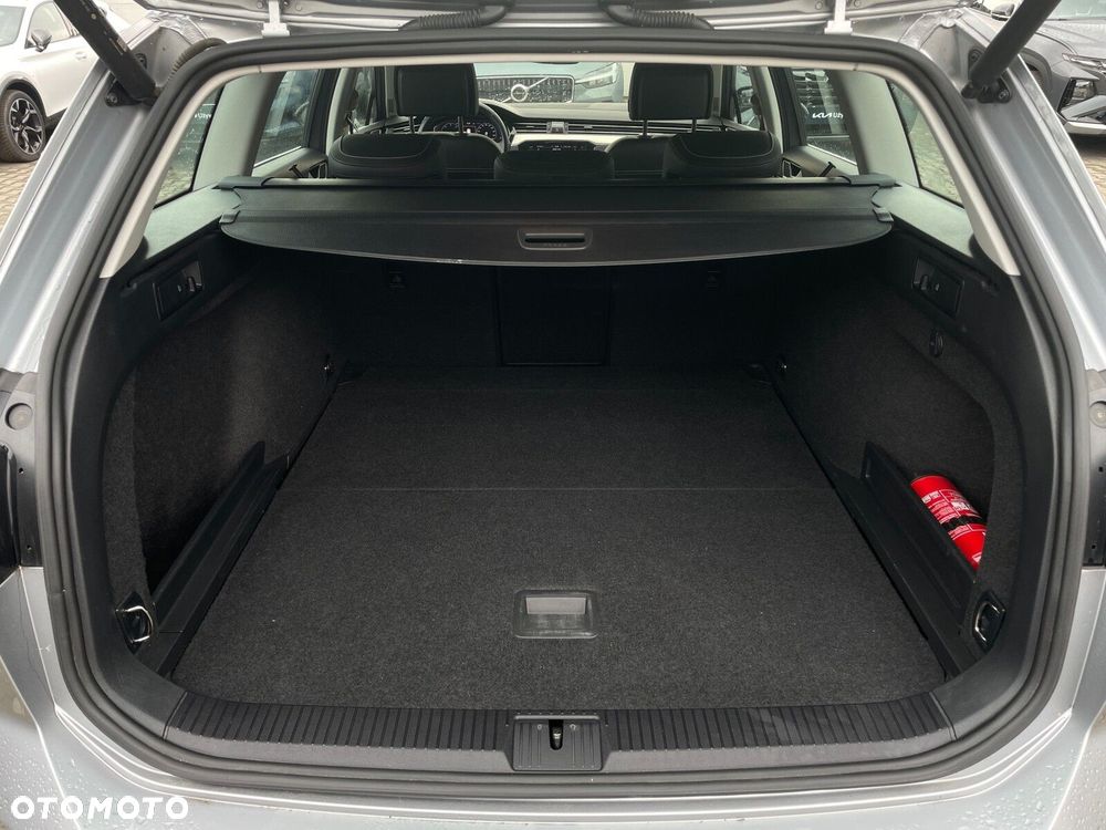 Volkswagen Passat Variant 2.0 TDI EVO Elegance DSG - 14
