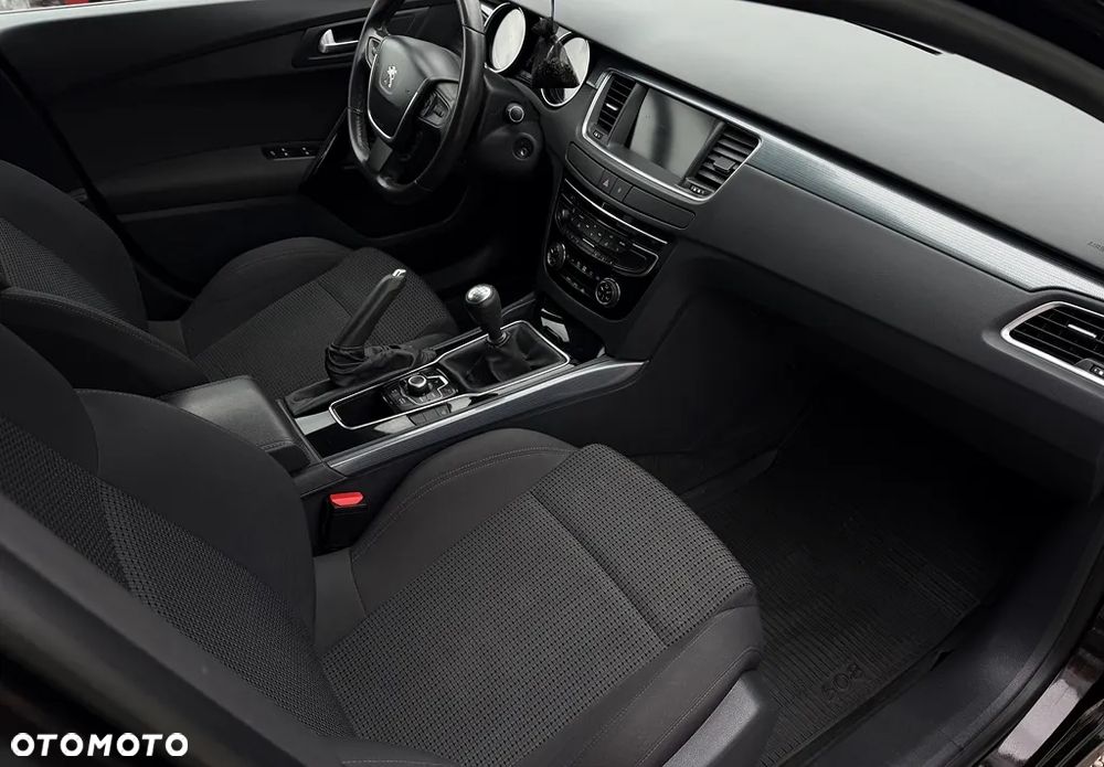 Peugeot 508 1.6 T Allure - 18