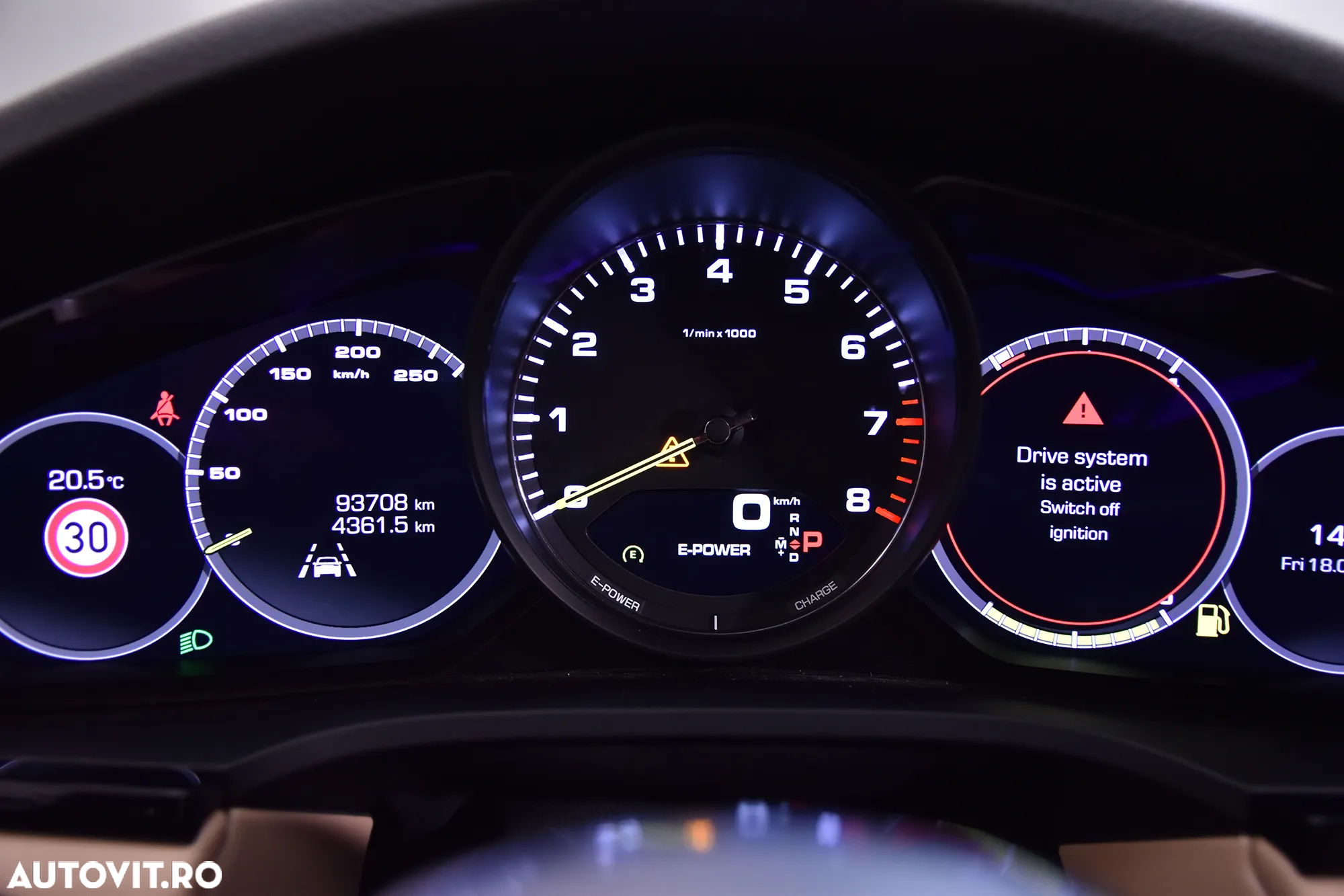 Porsche Cayenne - 10