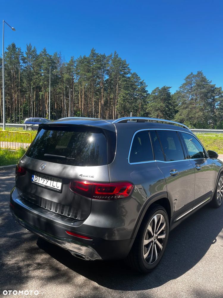 Mercedes-Benz GLB 250 4Matic 8G-DCT - 6