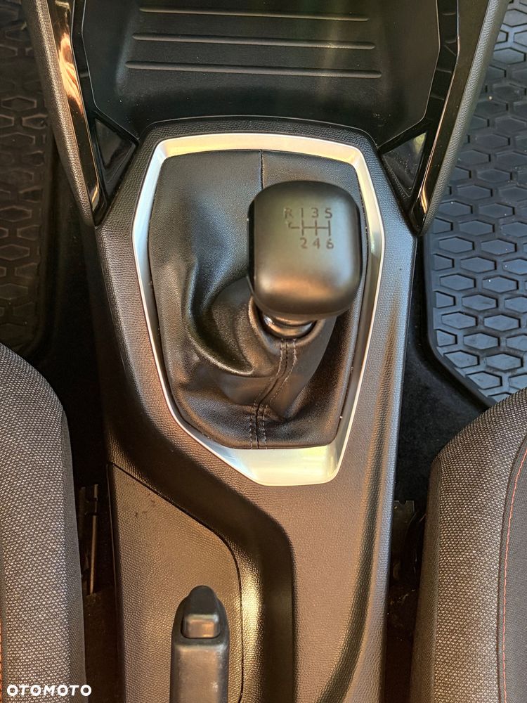 Peugeot 2008 1.2 PureTech Active S&S - 18