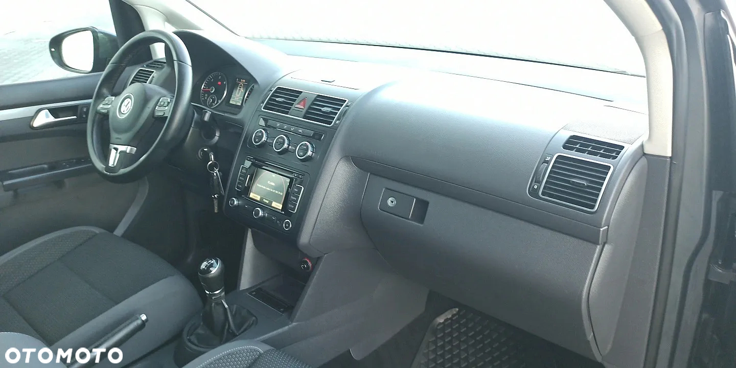 Volkswagen Touran 1.6 TDI DPF Highline - 27