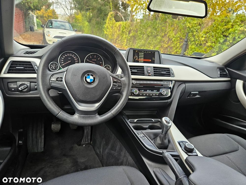 BMW Seria 3 318d - 9