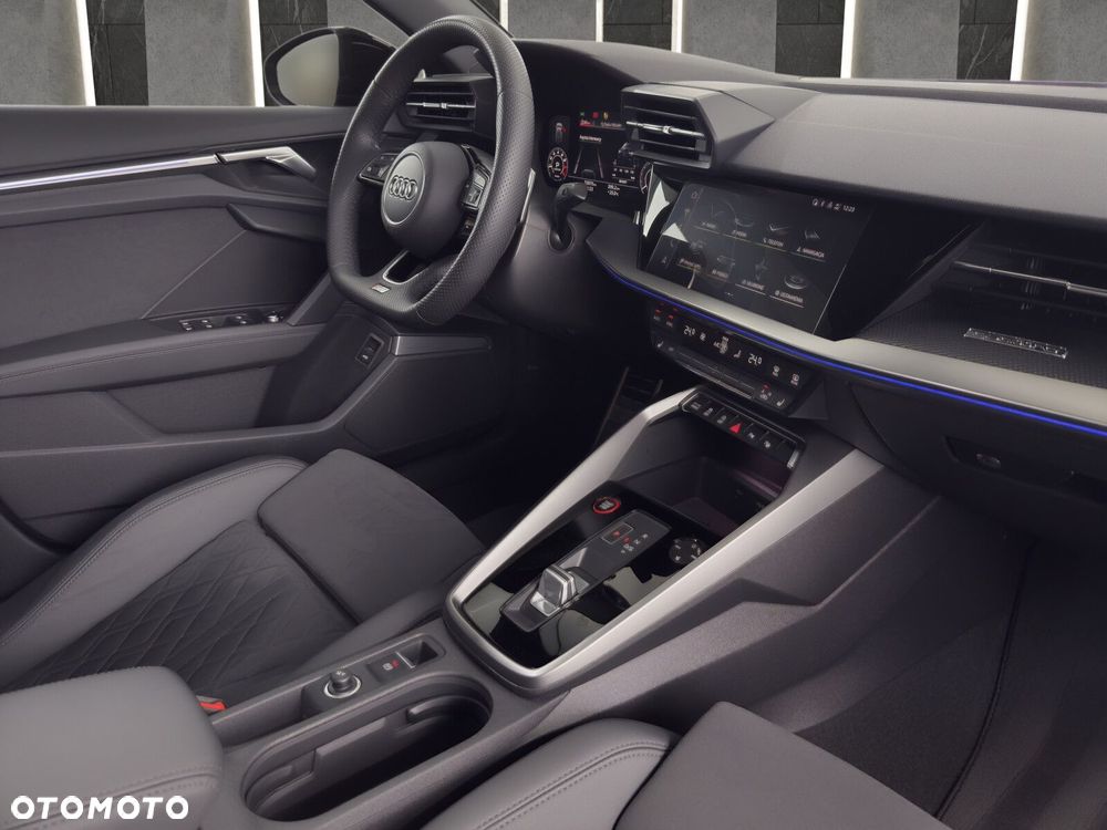 Audi RS3 Sportback - 19