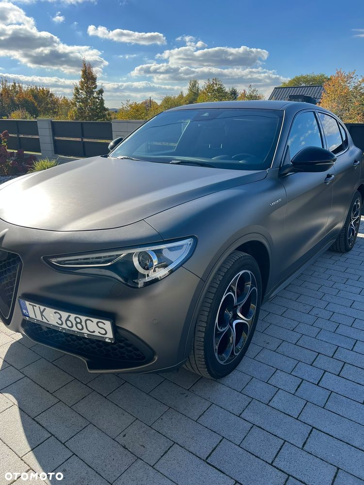 Alfa Romeo Stelvio - 16