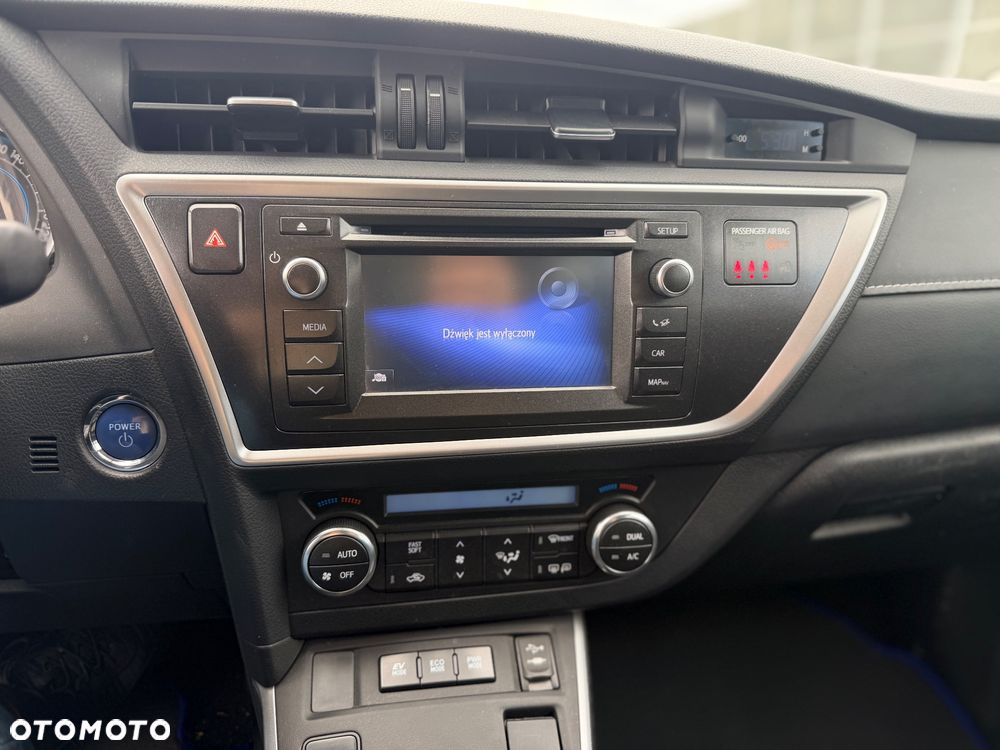 Toyota Auris Hybrid 135 Premium - 23