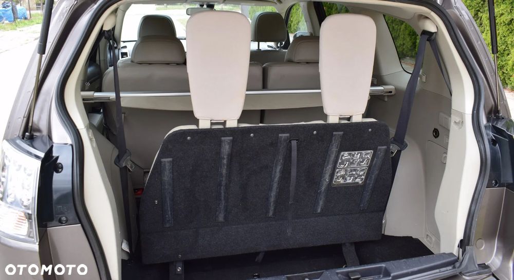 Mitsubishi Outlander 2.0 DID Intense + SE - 14