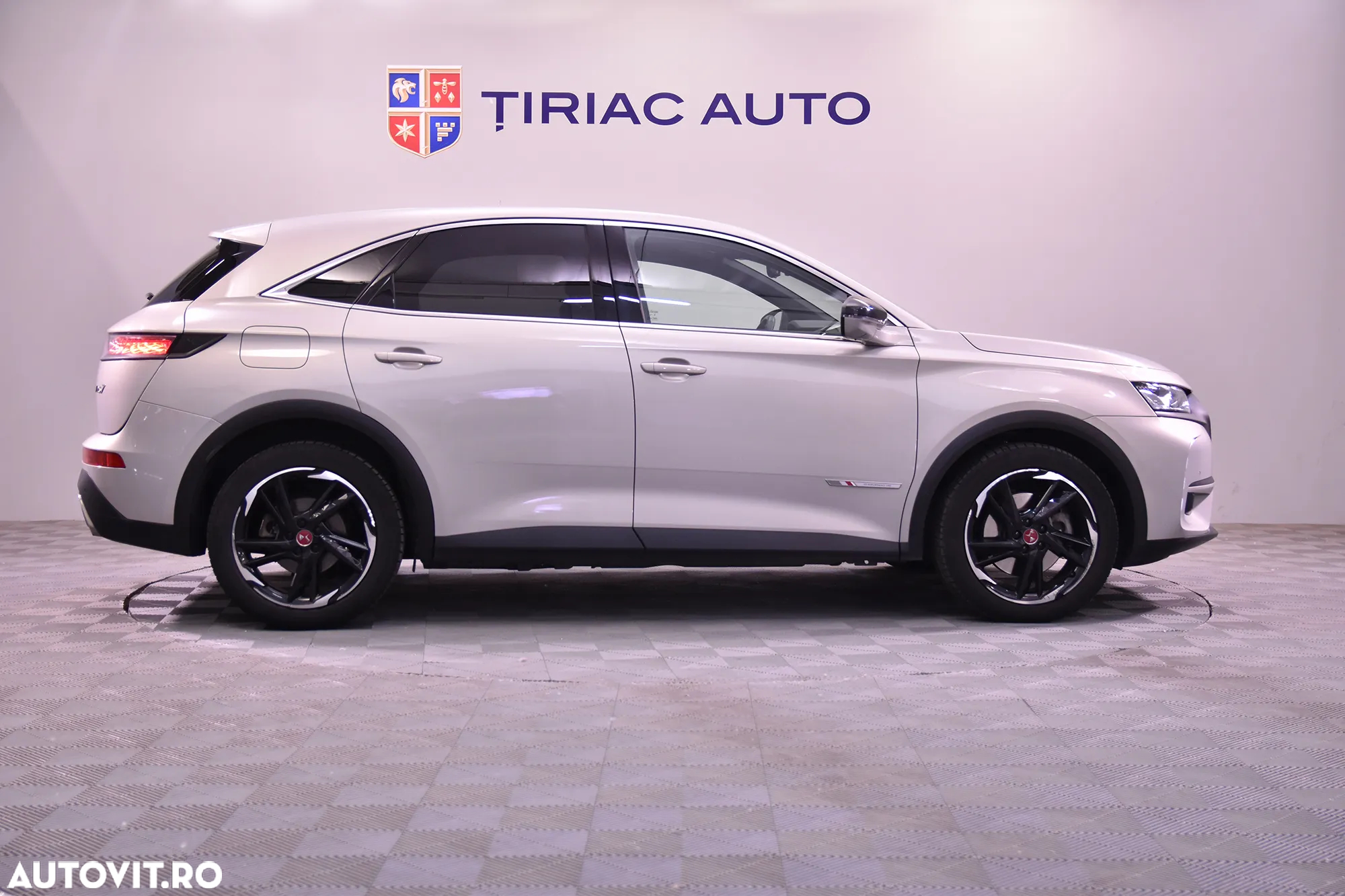 DS Automobiles DS 7 Crossback - 6