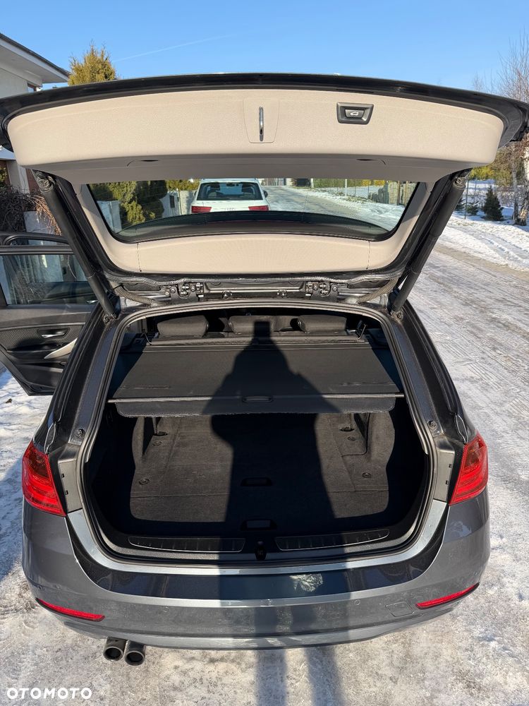 BMW Seria 3 328i xDrive Sport-Aut - 20