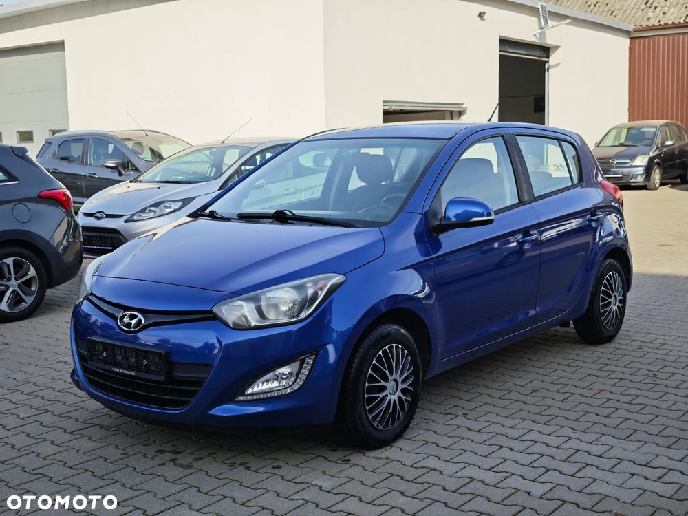 Hyundai i20 - 24
