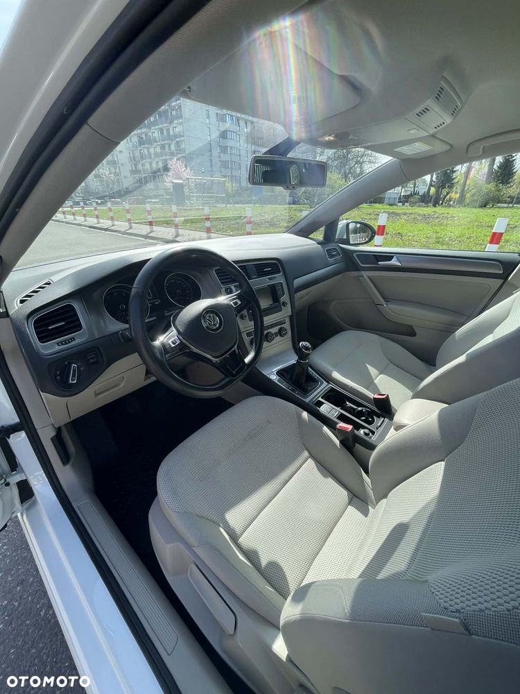 Volkswagen Golf 1.2 TSI BMT Comfortline - 11