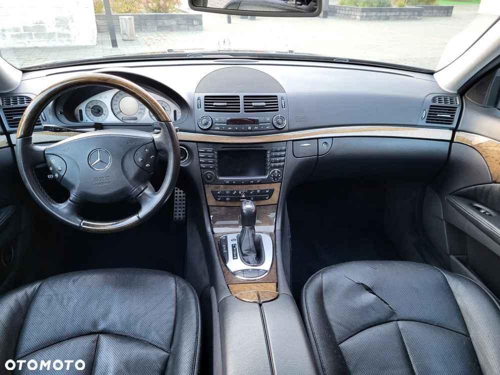 Mercedes-Benz Klasa E 500 T Avantgarde - 28