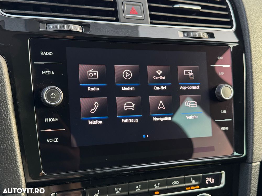 Volkswagen Golf 1.6 TDI DSG Sound - 27