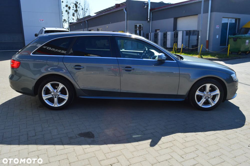 Audi A4 Avant 2.0 TDI DPF quattro S tronic Attraction - 9