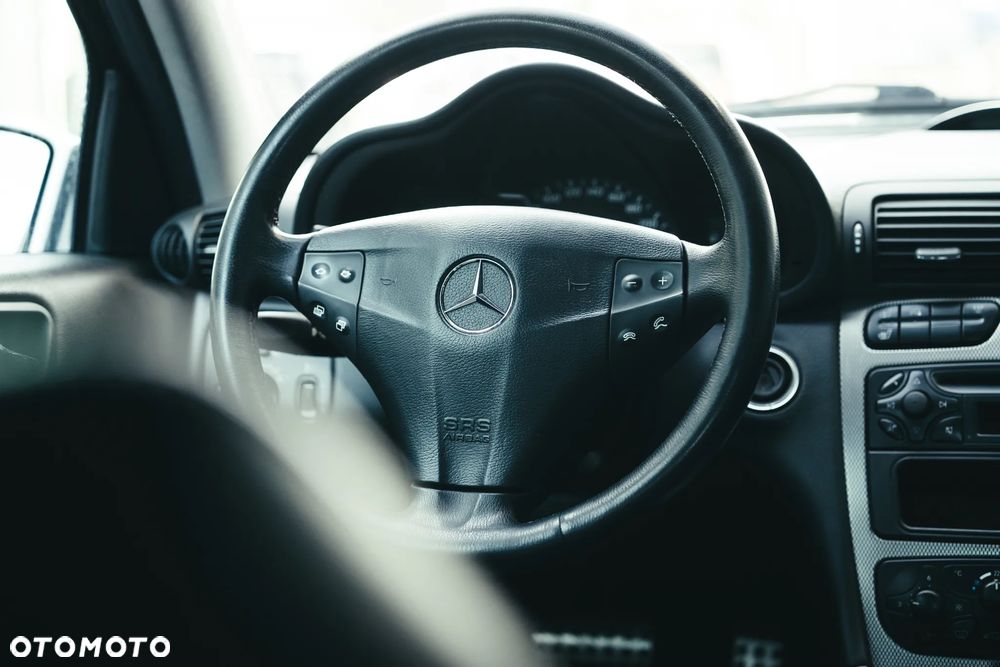 Mercedes-Benz Klasa C - 22