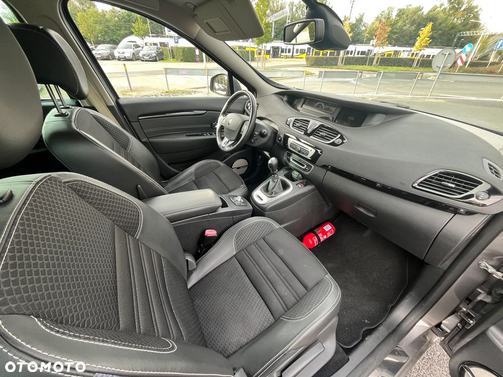 Renault Scenic 1.6 dCi Bose - 24