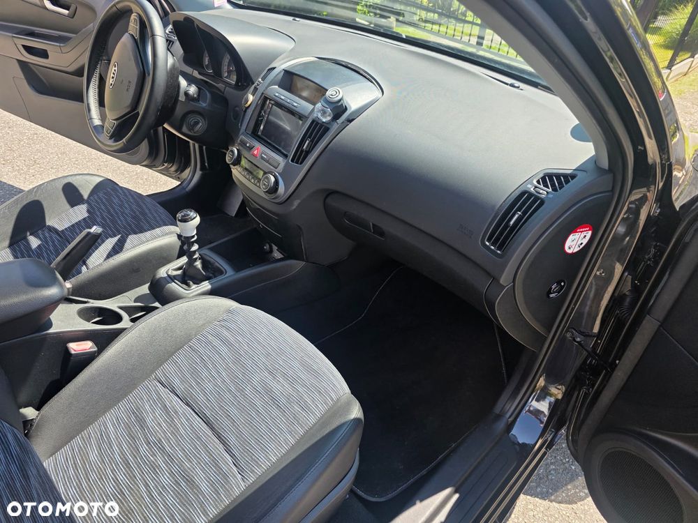 Kia Ceed 1.4 Comfort + - 5