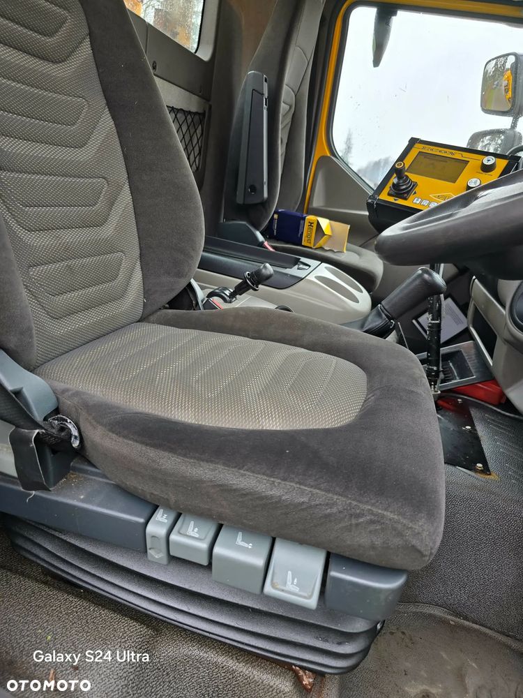 DAF LF 55.220 pługopiaskarka piaskarka solarka duże koła 22,5 econ stratos schmidt - 19