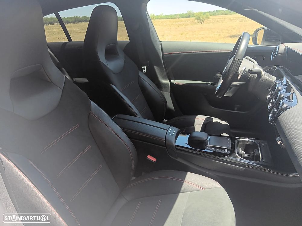 Mercedes-Benz CLA 250 e Shooting Brake AMG Line - 22