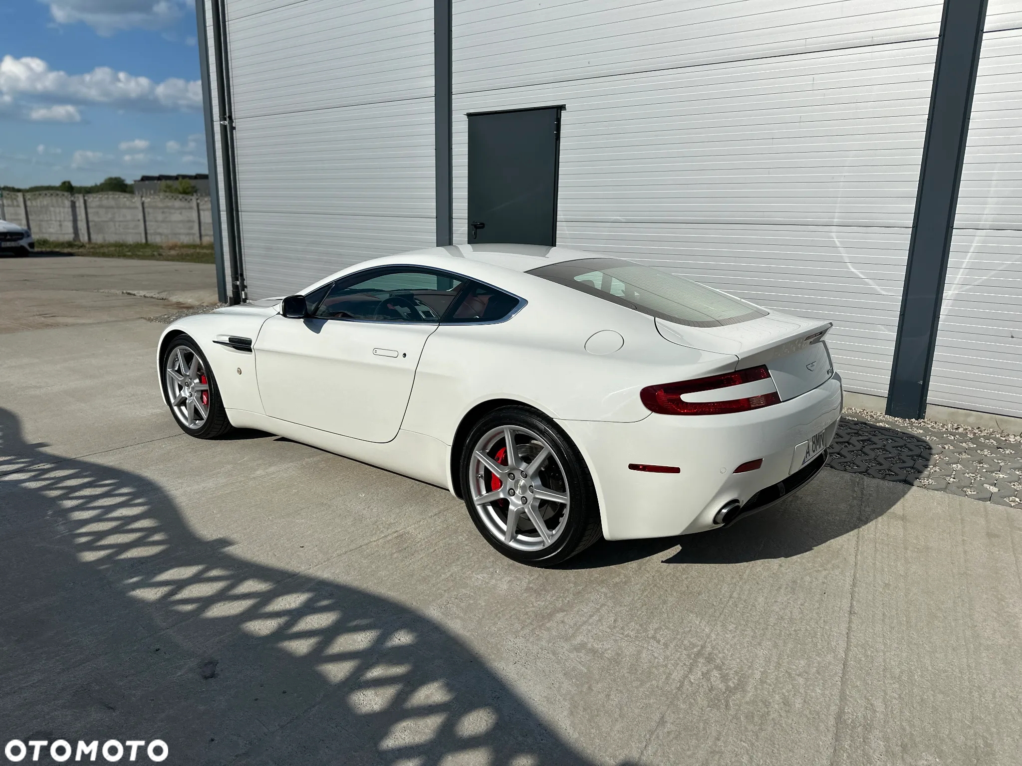 Aston Martin V8 Vantage Sportshift - 6