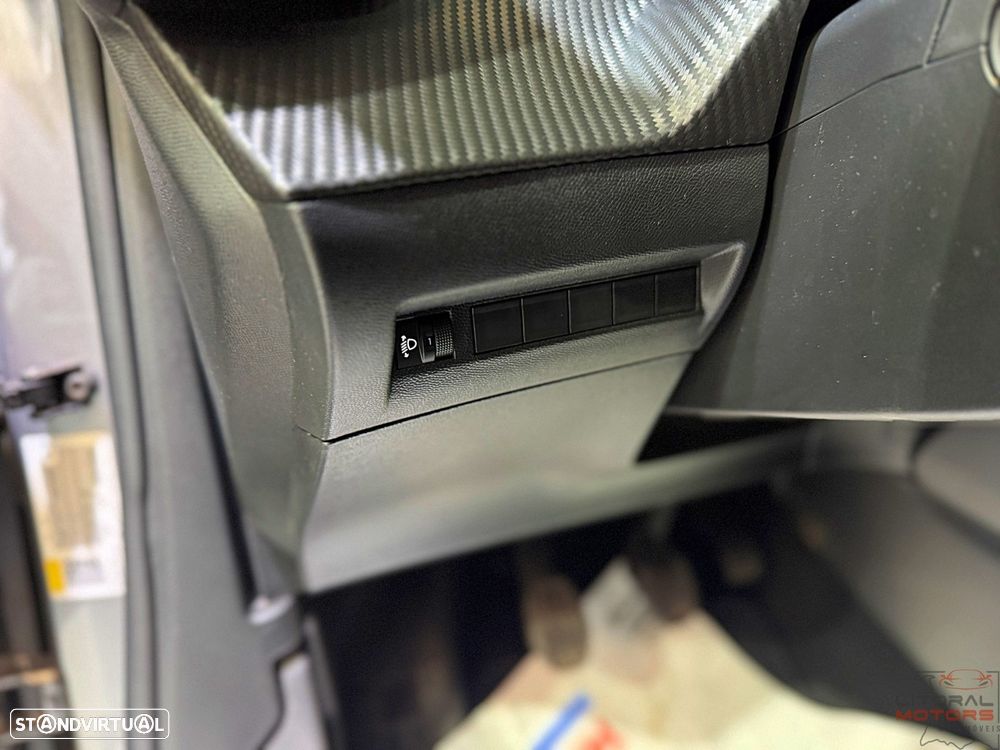 Peugeot 2008 1.2 PureTech Allure Pack - 18