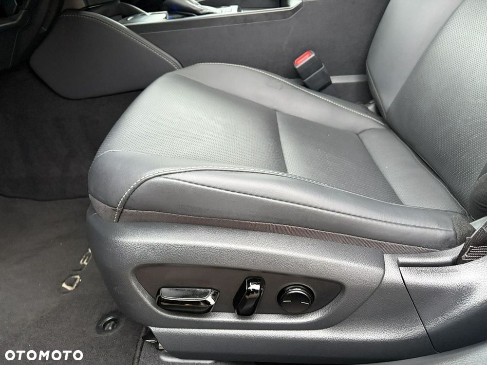 Lexus ES - 13